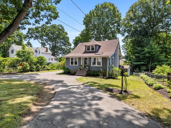 108 Needham St, Dedham MA 02026