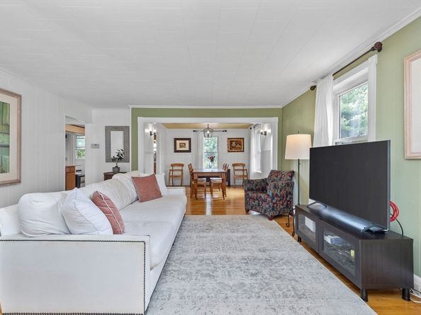 108 Needham St, Dedham MA 02026