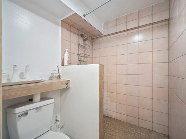 113 Dakota St, Boston MA 02124