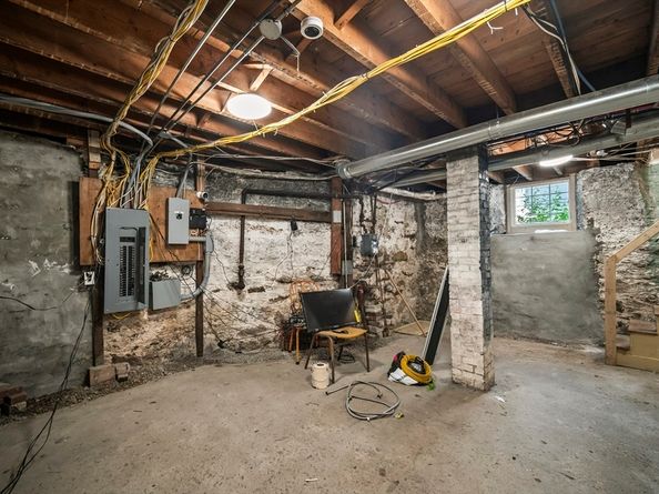 113 Dakota St, Boston MA 02124