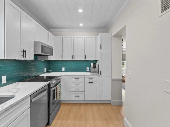 128 Old Point Rd, Newburyport MA 01950