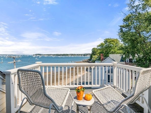 1 Ocean Ave, Salem MA 01970