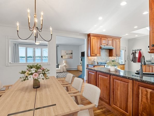1 Ocean Ave, Salem MA 01970