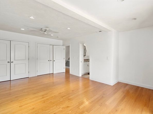 379 Hunnewell St 379, Needham MA 02494