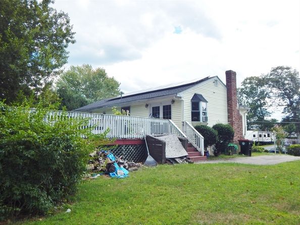 104 Crestfield Dr, Brockton MA 02302