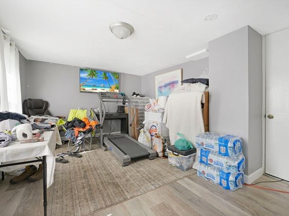 15-17 Morton Sq, Stoughton MA 02072