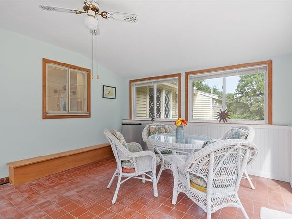 11 Parlee Rd, Chelmsford MA 01824