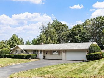 11 Parlee Rd