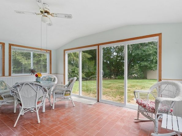 11 Parlee Rd, Chelmsford MA 01824