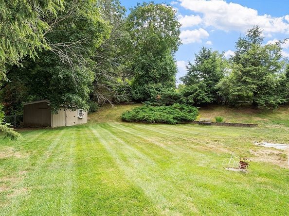 11 Parlee Rd, Chelmsford MA 01824