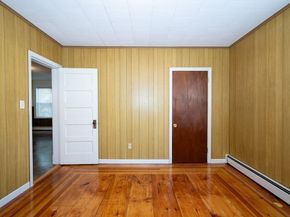 219 Charlton St, Southbridge MA 01550