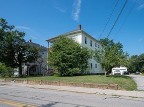219 Charlton St, Southbridge MA 01550
