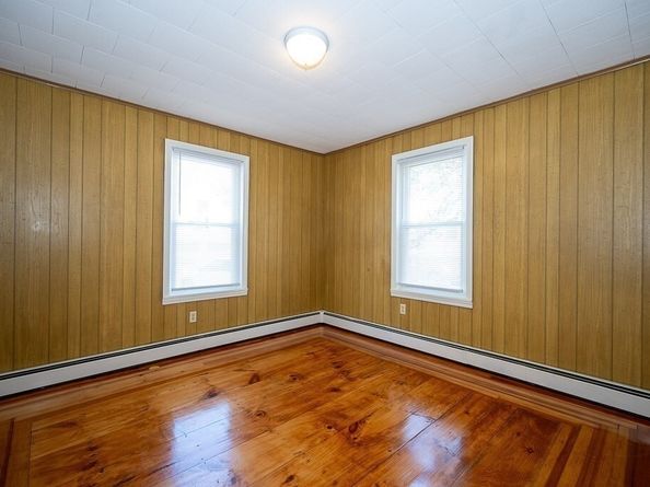 219 Charlton St, Southbridge MA 01550