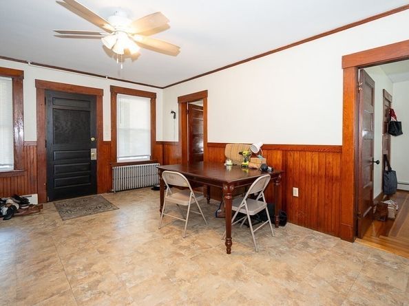 219 Charlton St, Southbridge MA 01550