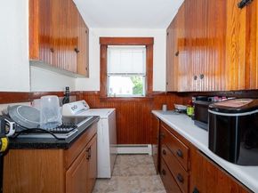 219 Charlton St, Southbridge MA 01550