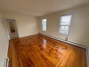 219 Charlton St, Southbridge MA 01550