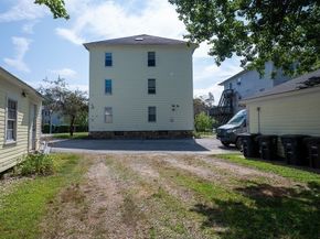 219 Charlton St, Southbridge MA 01550