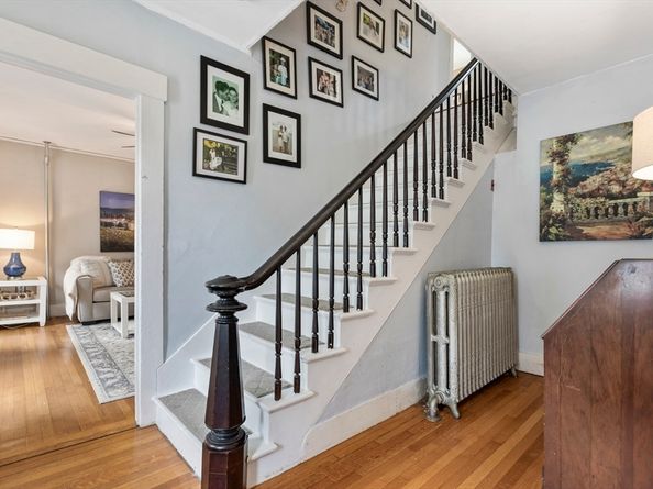 329 Village Street, Medway MA 02053
