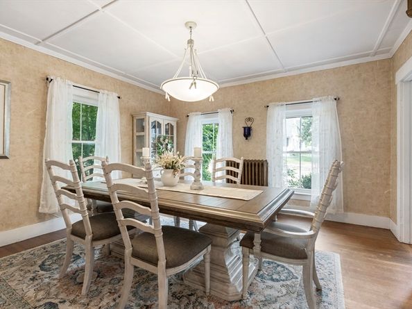 329 Village Street, Medway MA 02053