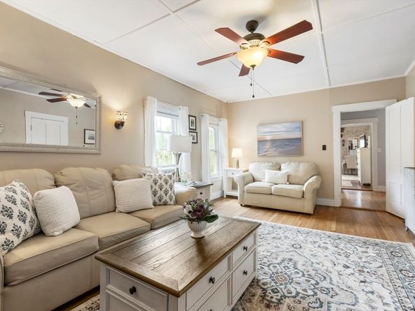 329 Village Street, Medway MA 02053