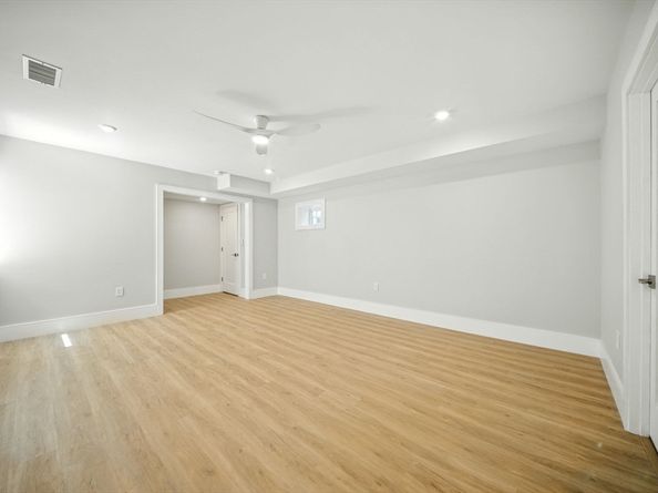17 Bond St 1, Somerville MA 02145