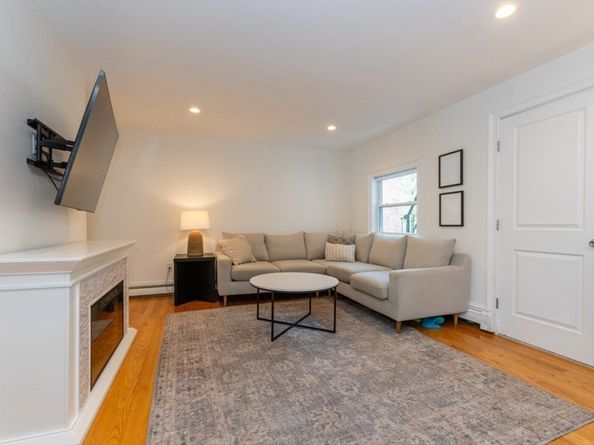 12 Salem Street Ave 2, Boston MA 02129