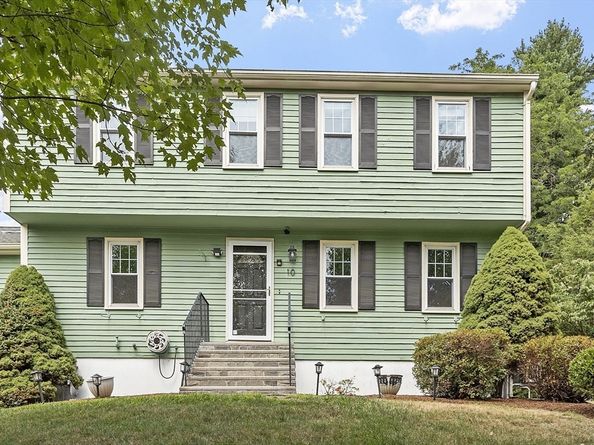 10 Masciarelli Dr, Marlborough MA 01752
