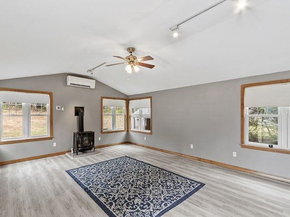 10 Masciarelli Dr, Marlborough MA 01752