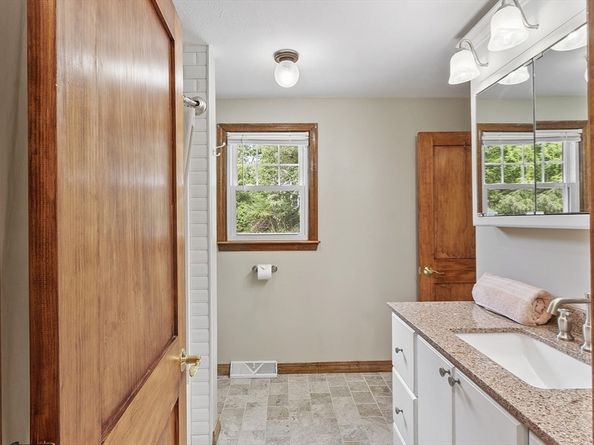 10 Masciarelli Dr, Marlborough MA 01752