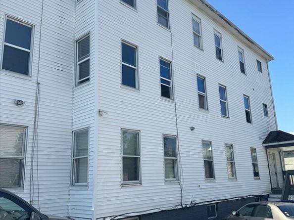 82 Fox St, Worcester MA 01604