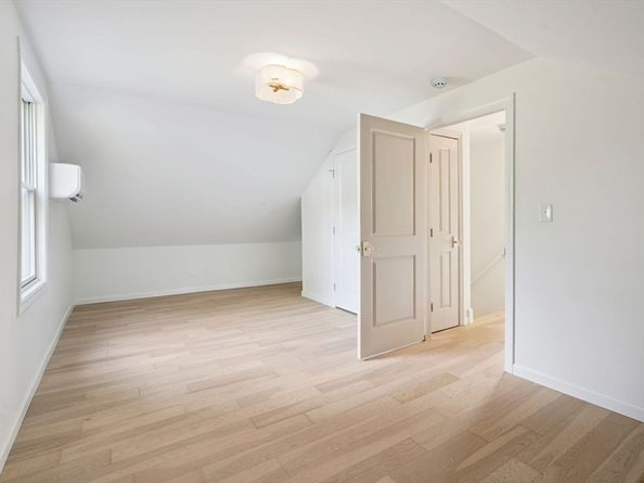 18 Chestnut Hill Rd, Millville MA 01529