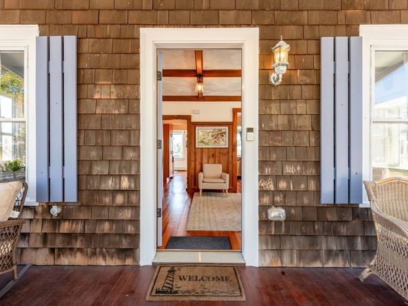 26 Columbus Ave, Salem MA 01970