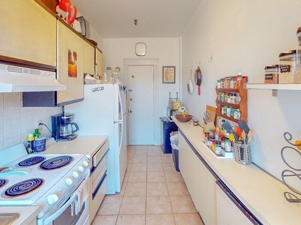 6 Sutherland Rd 41, Boston MA 02135