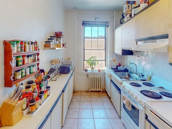 6 Sutherland Rd 41, Boston MA 02135
