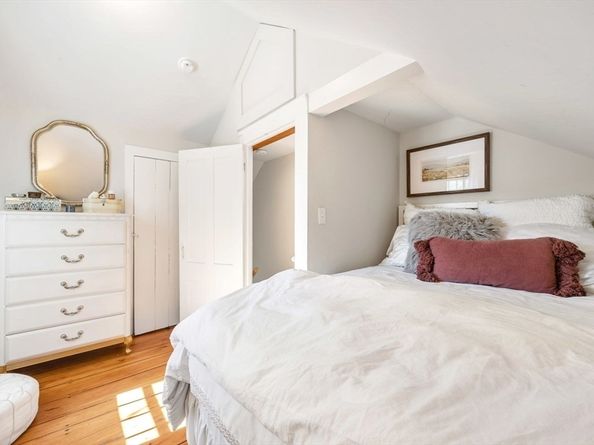 261 Gardner St, Hingham MA 02043