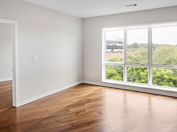 3531 Washington St. U507C, Boston MA 02130