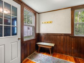 3 Millbury St, Grafton MA 01519