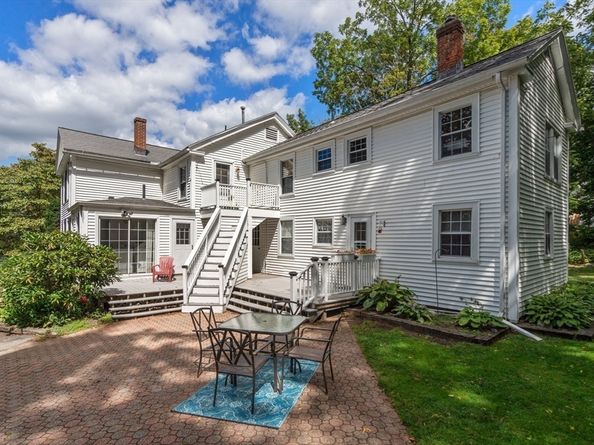 3 Millbury St, Grafton MA 01519