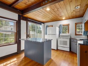 3 Millbury St, Grafton MA 01519