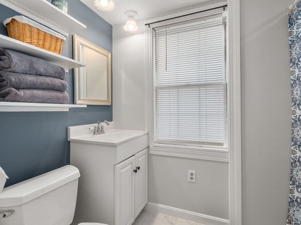 3 Millbury St, Grafton MA 01519