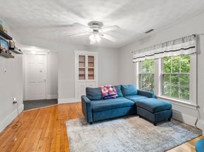 3 Millbury St, Grafton MA 01519