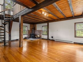 3 Millbury St, Grafton MA 01519