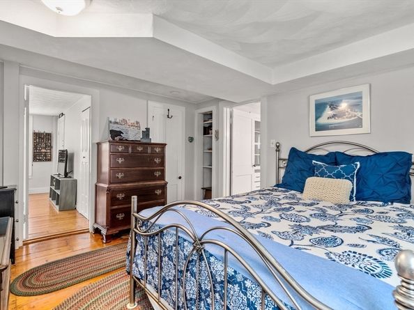 3 Millbury St, Grafton MA 01519
