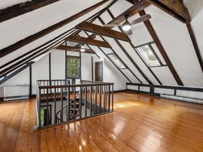 3 Millbury St, Grafton MA 01519