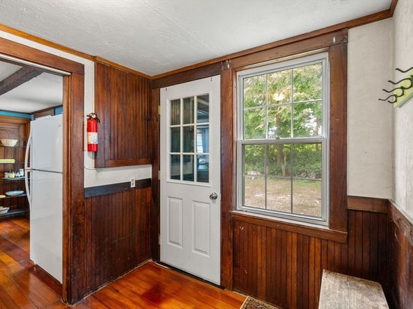 3 Millbury St, Grafton MA 01519