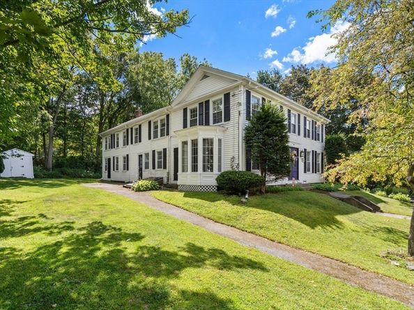 3 Millbury St, Grafton MA 01519