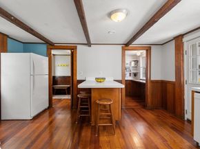 3 Millbury St, Grafton MA 01519