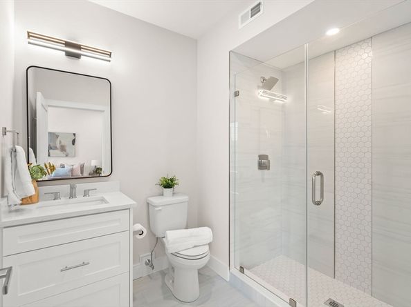 260 Elm St 202, Everett MA 02149