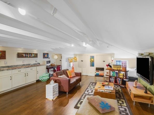 26 Winter St, Salem MA 01970