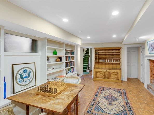 26 Winter St, Salem MA 01970